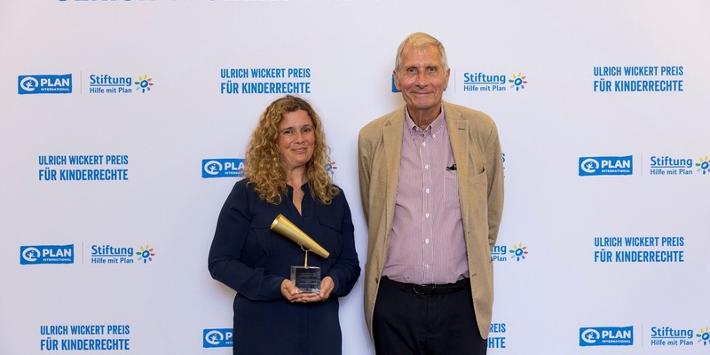 Journalist:innen mit Ulrich Wickert Preis für Kinderrechte 2024 geehrt / Stifter Ulrich Wickert und seine Jury würdigen herausragende Medienbeiträge - Foto: presseportal.de