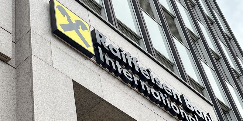 Die RBI will sich aus Russland zurückziehen - doch das ist nicht so leicht. - Foto: Albert Otti/dpa