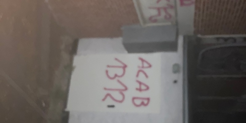 POL-KB: Korbach - Unbekannte beschmieren Hauswände mit Graffiti, Zeugen gesucht - Foto: presseportal.de