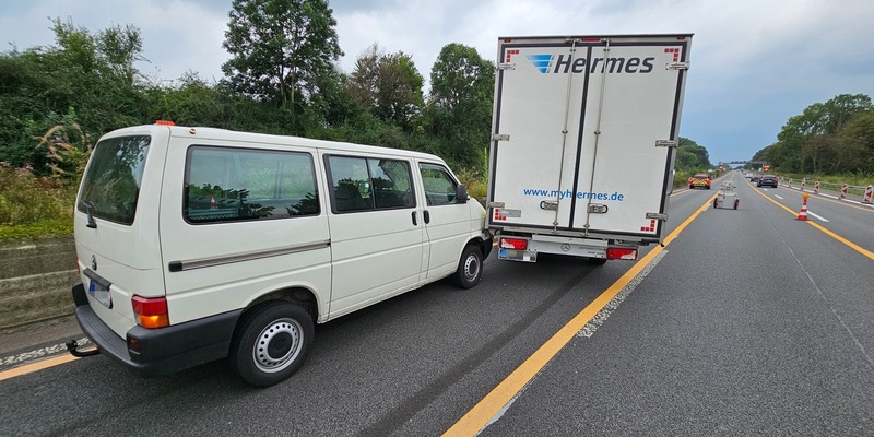 FW Burscheid: Verkehrsunfall am Freitag - Foto: presseportal.de