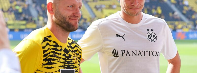 Jakub Blaszczykowski (l) und Lukasz Piszczek vor ihrem Abschiedsspiel - Foto: Christoph Reichwein/dpa