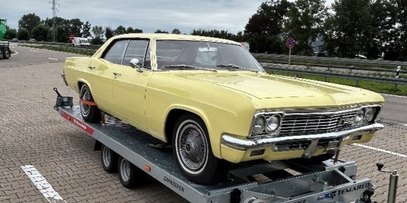 HZA-A: Zoll versteuert Oldtimer nach / Chevrolet aus der Schweiz aufgegriffen - Foto: presseportal.de