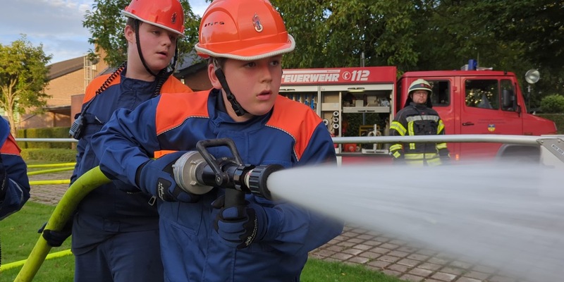 FW-KLE: Spannende Einsätze beim Berufsfeuerwehrtag der Jugendfeuerwehr - Foto: presseportal.de