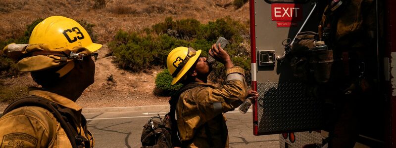 Zerstörungen durch das Feuer in Camarillo. Das ganze Ausmaß der Schäden ist noch nicht absehbar. - Foto: Jae C. Hong/AP/dpa