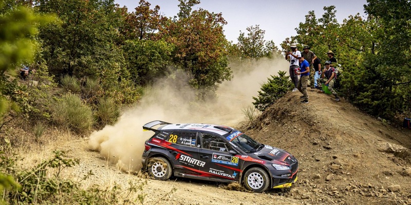 EKO Akropolis-Rallye Griechenland: Škoda Crew Robert Virves/Aleks Lesk kommt zeitgleich mit den WRC2-Siegern ins Ziel - Foto: presseportal.de