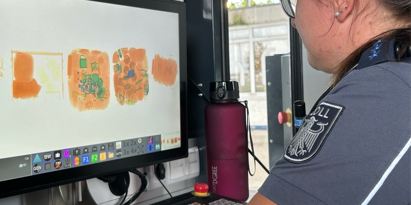 HZA-UL: Ende der Sommerferien - Zoll kontrolliert Rückreiseverkehr - Foto: presseportal.de