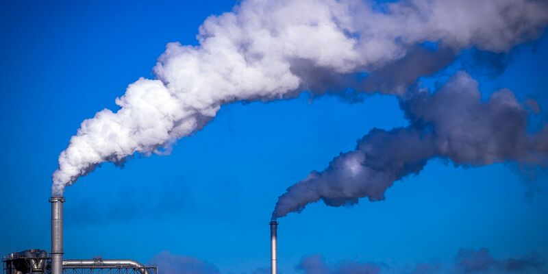 Die Industrie veröffentlicht alarmierende Prognosen - Foto: Jens Büttner/dpa-Zentralbild/dpa