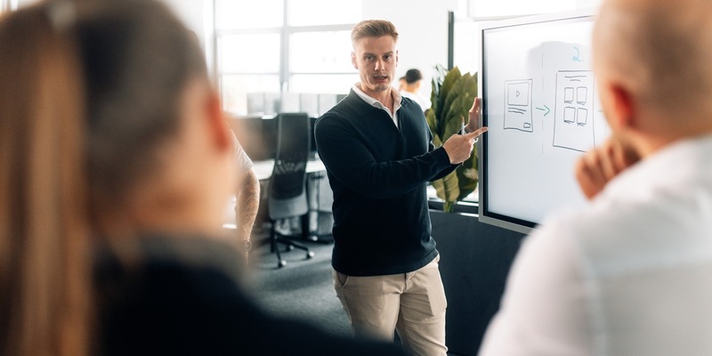 Marvin Flenche: So behalten KMU den Überblick über ihre Vertriebsprozesse - und maximieren ihren Verkaufserfolg - Foto: presseportal.de