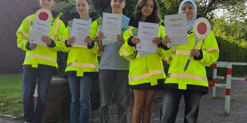 POL-DH: --- Syke - Verkehrshelferausbildung am Gymnasium - Ein Meilenstein für die Schulgemeinschaft --- - Foto: presseportal.de