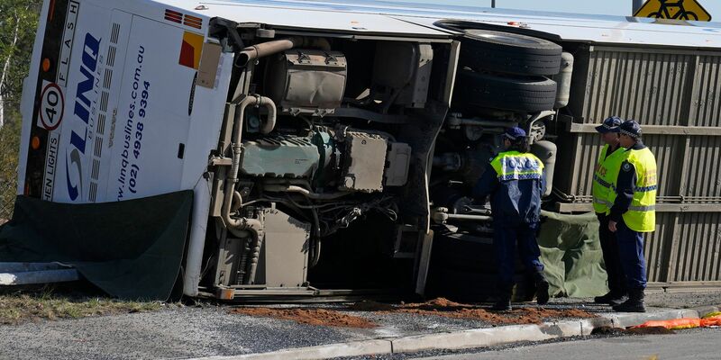Zehn Hochzeitsgäste waren auf dem Nachhauseweg ums Leben gekommen. (Archivbild) - Foto: Mark Baker/AP/dpa