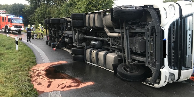 FW-BOT: Umgestürzter LKW - Foto: presseportal.de