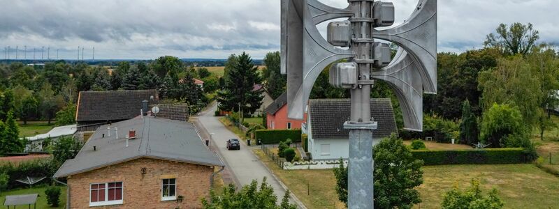 Vielerorts wurden in den vergangenen Jahren Sirenen aufgebaut beziehungsweise alte Sirenen ertüchtigt. (Archivbild) - Foto: Patrick Pleul/dpa