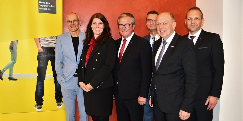 POL-PB: Eine 10-jährige Erfolgsgeschichte: Das Haus des Jugendrechts in Paderborn feiert Jubiläum - Foto: presseportal.de