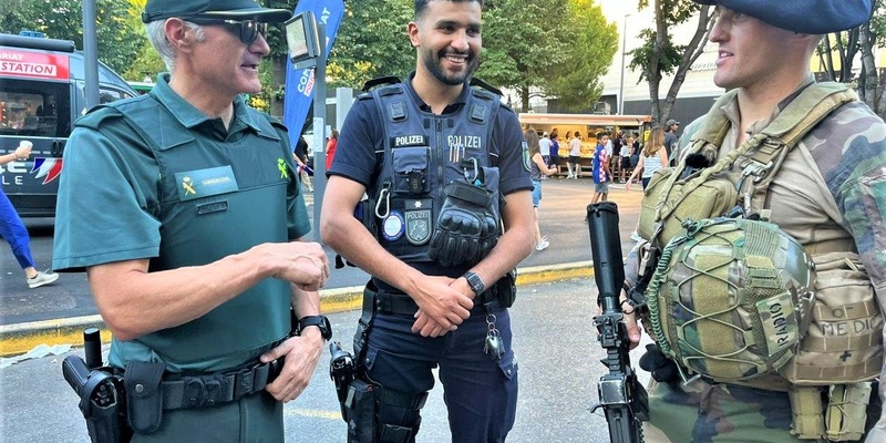 POL-NE: Im Einsatz bei Olympia - Foto: presseportal.de