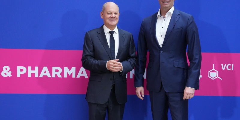 Chemie & Pharma Summit in Berlin: Politische Spitze stellt sich der Branche / Steilemann: Wir müssen den Aufbruch wagen - Foto: presseportal.de