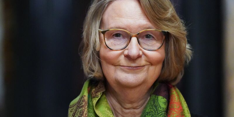 Schriftstellerin Kirsten Boie hat ein neues Jugendbuch geschrieben: «Skogland brennt». - Foto: Marcus Brandt/dpa