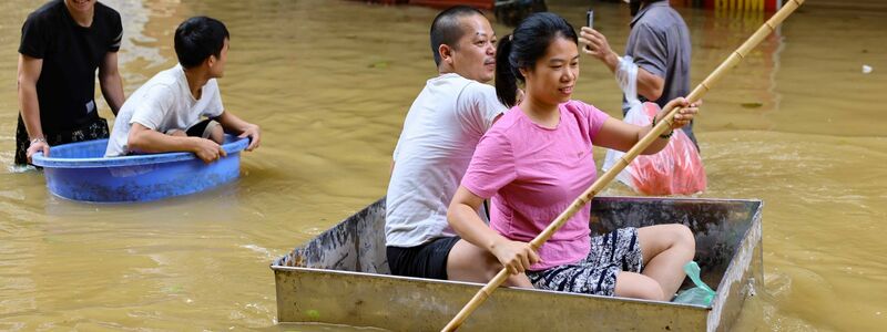 Der Sturm hat in Vietnam eine Spur der Zerstörung hinterlassen (Handout). - Foto: Uncredited/VNA/XinHua/dpa