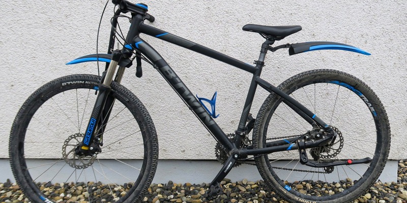 POL-WE: + Polizei sucht Fahrrad-Eigentümer + Diebstähle aus Autos + Trickdieb bestiehlt 85-Jährigen + Pkw erfasst E-Scooter + Daimler kommt von Fahrbahn ab + Mini-Bagger beschädigt + - Foto: presseportal.de