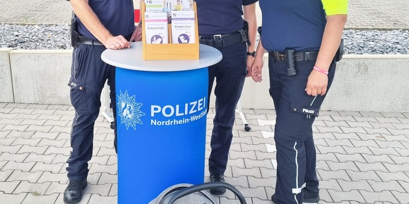POL-HX: Wissenswertes zu Kindersitzen und korrekter Handhabung / Beratungsaktion der Verkehrssicherheitsberater der Polizei im Kreis Höxter - Foto: presseportal.de