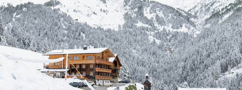 Wintereinbruch in Österreichs Bergen. - Foto: Expa/Johann Groder/APA/dpa