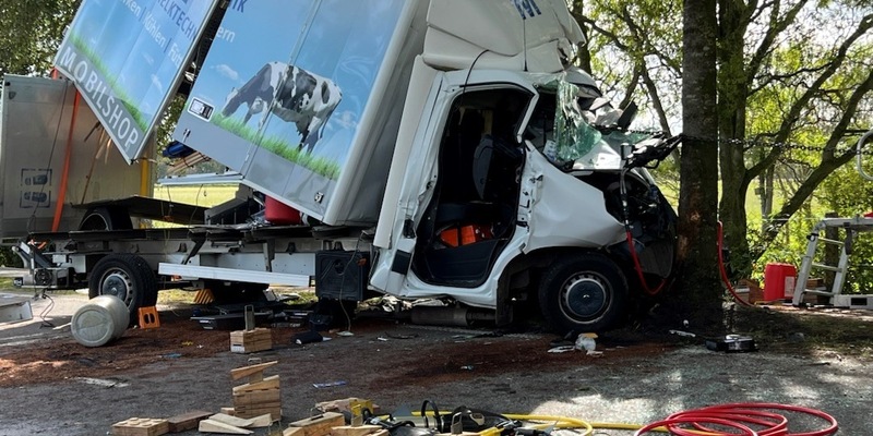 POL-WHV: Pressemeldung des PK Jever vom 13.09.2024 -Schwerer Verkehrsunfall auf der K 87 in der Ortschaft Mederns- - Foto: presseportal.de