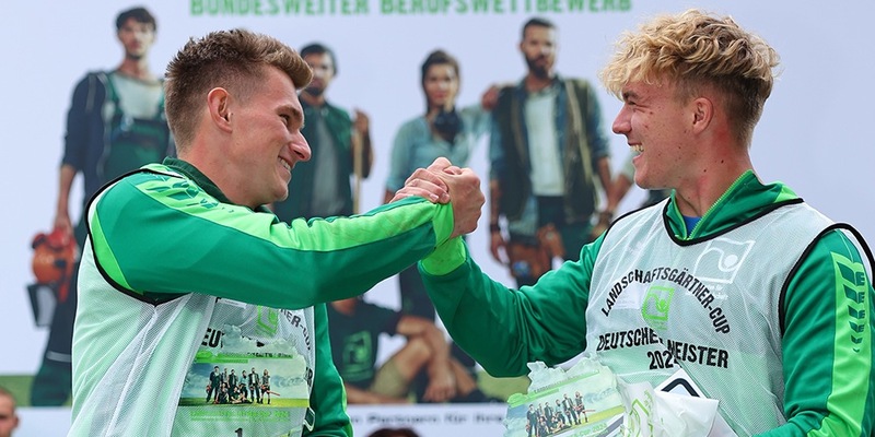 Deutsche Meister kommen aus Baden-Württemberg / Mika Lerch und Bastian Maichle gewinnen Landschaftsgärtner-Cup 2024 auf der Messe GaLaBau - Foto: presseportal.de