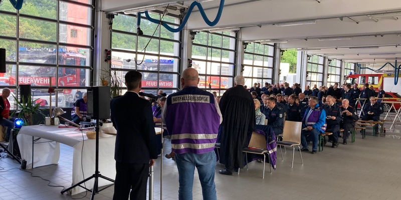 FW-EN: Feuerwehr Hattingen stellt drei neue Hilfeleistungslöschgruppenfahrzeuge in Dienst - Investition in die Sicherheit der Bevölkerung - Foto: presseportal.de