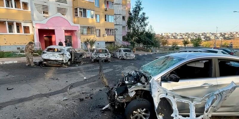 Durch ukrainischen Beschuss wurden in der grenznah gelegenen russischen Stadt Belgorod mehrere Menschen verletzt. - Foto: Uncredited/Belgorod region governor Vyaches/AP