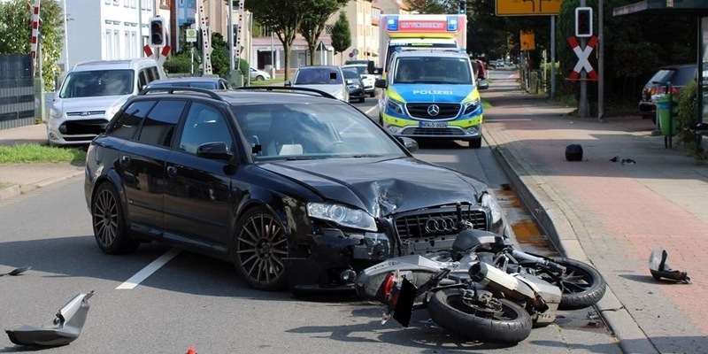 POL-MI: Autofahrer kollidiert mit Krad - Foto: presseportal.de