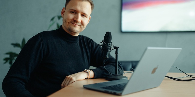 Mit der eigenen Stimme zur finanziellen Freiheit: Wie die Ausbildung mit Patrick Khatrao und der Golden Voice Academy abläuft - Foto: presseportal.de