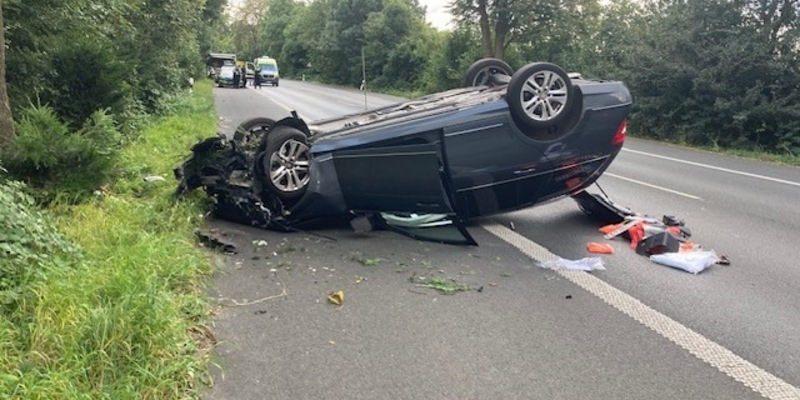 POL-BO: Verkehrsunfall - Fahzeug überschlägt sich - Foto: presseportal.de