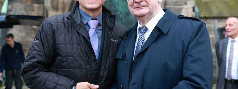 Da war der Fahrplan von Intel noch klarer: Pat Gelsinger und Reiner Haseloff bei einem Treffen in Magdeburg im Dezember 2022. - Foto: Peter Gercke/dpa