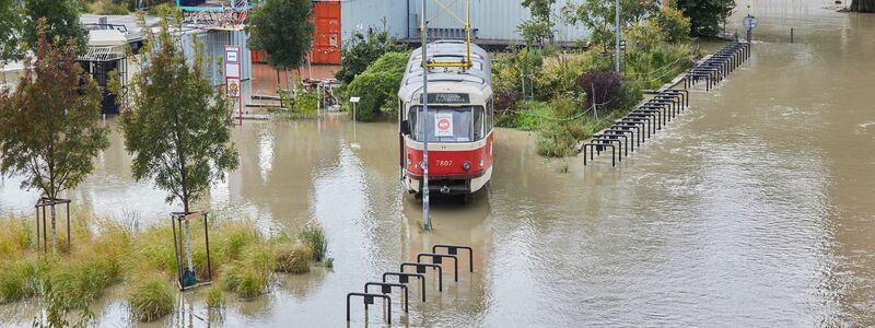 Hochwasser-Alarm gilt auch in der Slowakei. - Foto: Holubová Dorota/CTK/dpa