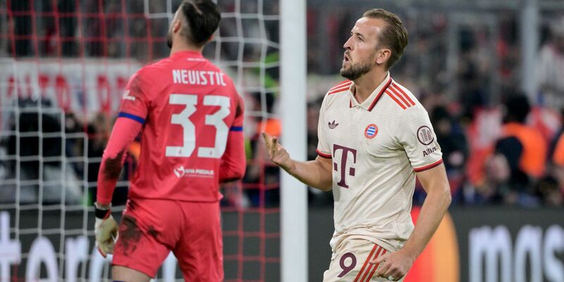Oft durften die Bayern beim klaren Sieg jubeln. - Foto: Peter Kneffel/dpa