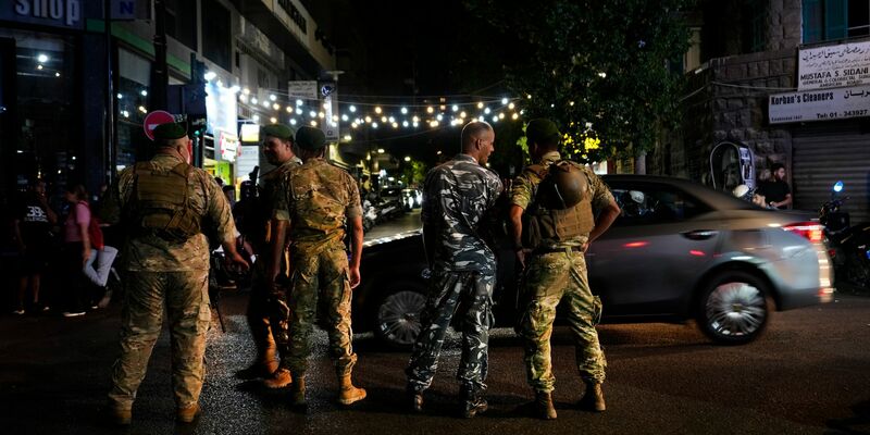 Durch die Explosionen wurden im Libanon Tausende Menschen verletzt.   - Foto: Hassan Ammar/AP/dpa