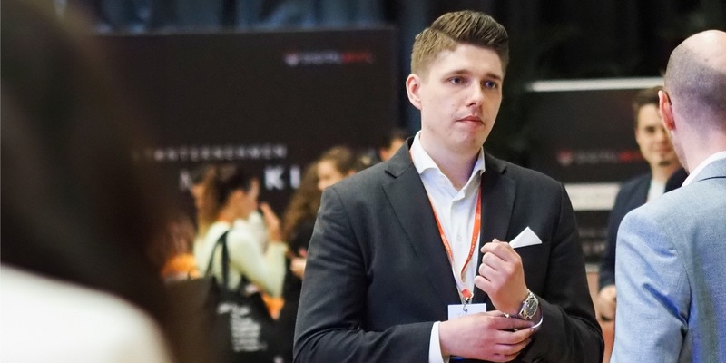 Dennis Berse von der AdRock Marketing GmbH: Kundengewinnung im Online-Marketing in Zeiten des Konsumrückgangs - Foto: presseportal.de