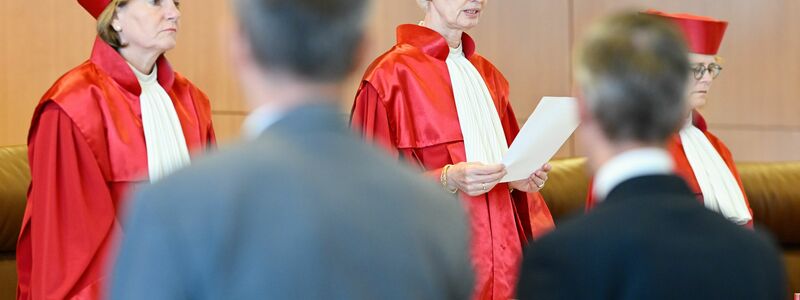 Der Zweite Senat hat am Mittwoch sein Urteil verkündet. - Foto: Uwe Anspach/dpa