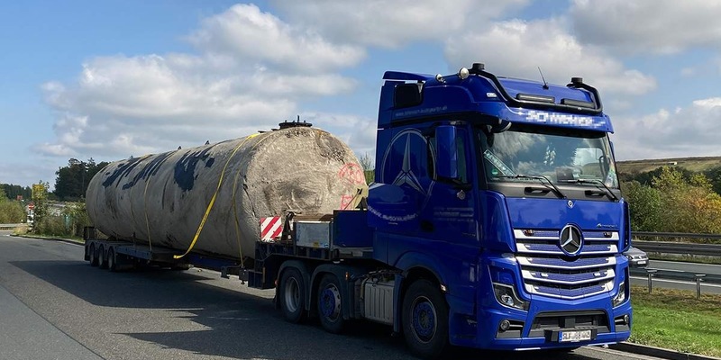 POL-LDK: + Verkehrsdienst stoppt Schwertransport + Diebstahl aus Kleidercontainer + Folie an 250 Heuballen zerschnitten + Einbruch in Imbiss + Leichtkraftrad angefahren - Zeugen gesucht + - Foto: presseportal.de
