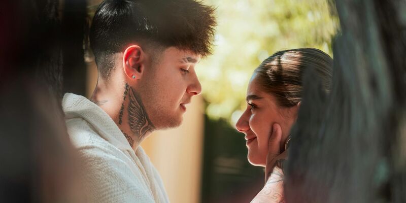 Werden Eltern: Lisa-Marie und ihr Freund «Akka». - Foto: Kimberly Schäfer/RTL/dpa