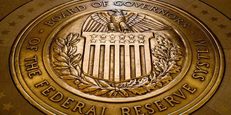 Die US-Notenbank Fed leitet die Zinswende ein. (Archivbild) - Foto: Andrew Harnik/AP/dpa
