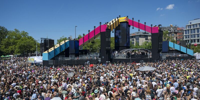 Rechte Parteien machen gegen den Bevölkerungszuwachs mobil (Archivbild) - Foto: Christian Beutler/KEYSTONE/dpa