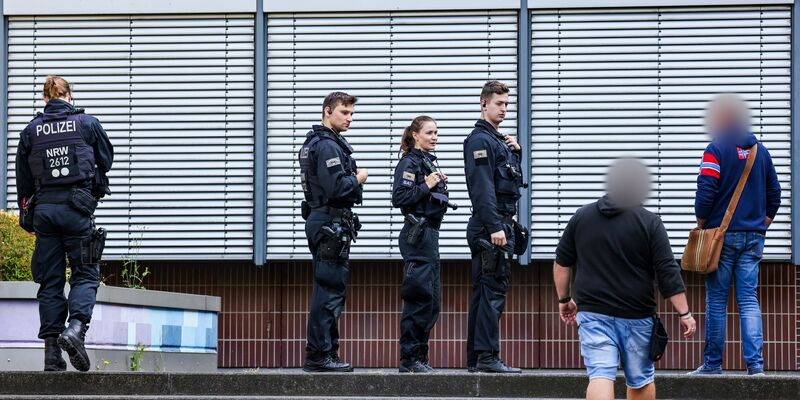 Nach dem Schock wird den Betroffenen umfassende Unterstützung angeboten  - Foto: Christoph Reichwein/dpa