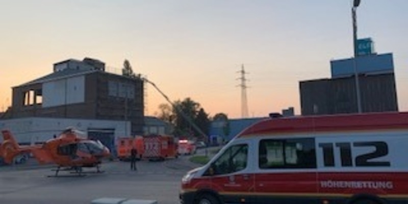 FW-GLA: Person stürzt bei Arbeiten vier Meter in die Tiefe - Foto: presseportal.de