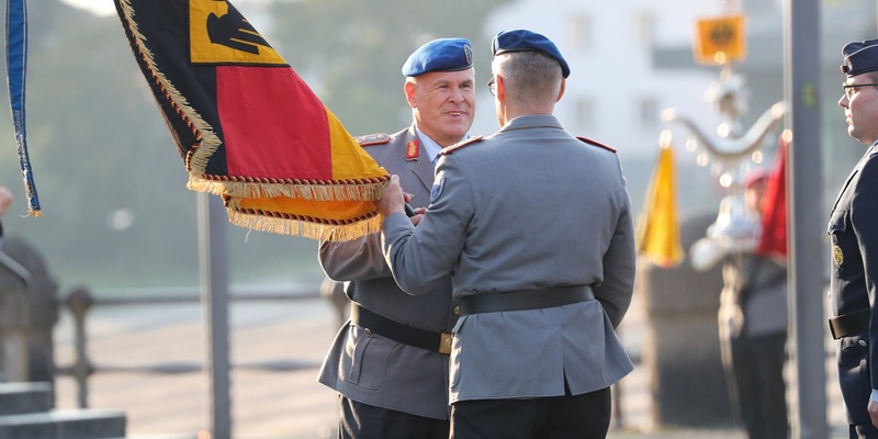 Übergabe und Feierliche Serenade am Deutschen Eck in Koblenz - Foto: presseportal.de