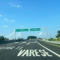 Italien nimmt für sich in Anspruch, die älteste Autobahn der Welt zu besitzen: die Strecke zwischen Mailand und Varese. (Archvbild) - Foto: Christoph Sator/dpa