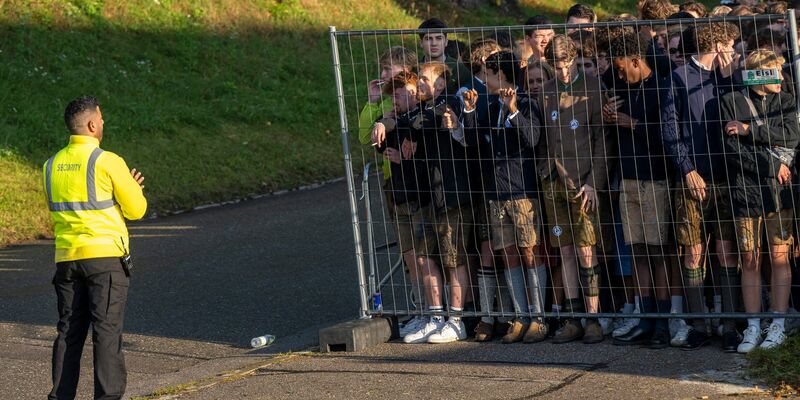 Start ins Oktoberfest. - Foto: Peter Kneffel/dpa