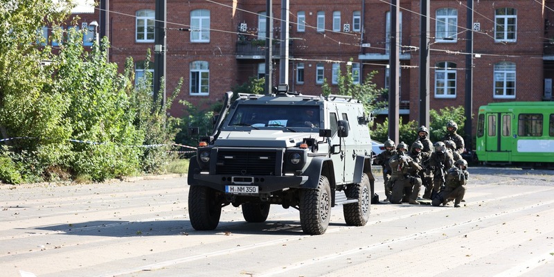 POL-H: Gemeinsame Pressemitteilung der Polizeidirektion Lüneburg, der Feuerwehr Hannover und der Polizeidirektion Hannover: Rückblick auf erfolgreiche Vollübung vom 21.09.2024 - Foto: presseportal.de