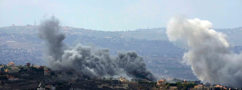 Bei neuen Angriffen im Libanon gab es Hunderte Tote und mehr als Tausend Verletzte. - Foto: Hussein Malla/AP/dpa