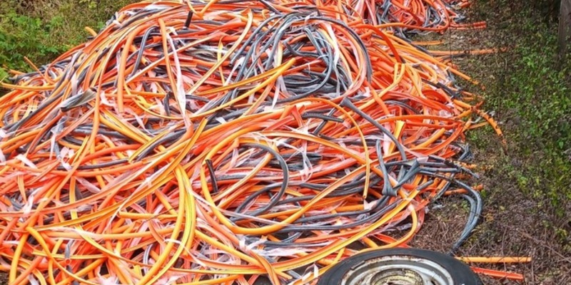 POL-KB: Vöhl - Kabelummantelungen in großer Menge entsorgt, Polizei ermittelt wegen Umweltstraftat und sucht Zeugen - Foto: presseportal.de