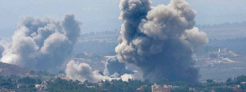 Neue israelische Luftangriffe trafen zunächst den Süden des Libanon. - Foto: Hussein Malla/AP